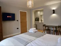 REFURBISHED! Townhouse studio apartment