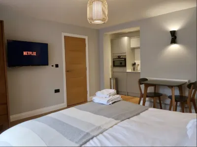 REFURBISHED! Townhouse studio apartment