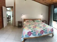 Vast family home, tranquil hillside location with Pacific views Hotels in Avarua