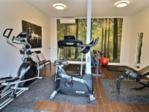 Luxurious 3 bedroom condo. 2 minutes from beautiful Mont Bromont.  CITQ#248275 Hotels in Bromont