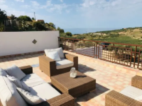 West Cottage in villa with pool, jacuzzi and sea view