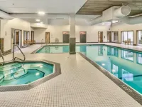 Ocean front with stunning views!! Gardens, trails, pools, and more. Pure beauty! Hotels in Nanaimo E