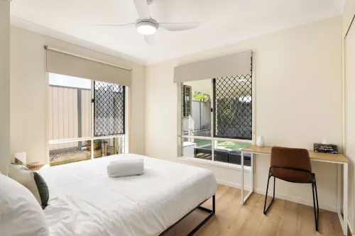 Smart Suites Self Check-in Apartments 12 Stockport Hotels in Calamvale