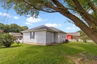 Chic Berryville Home - In Town - Day Trip to Eureka Springs & Branson Hotels in Carroll County