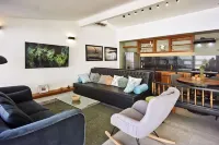 Villa Taleona - Brand new - Best Location - 1 min from the Beach