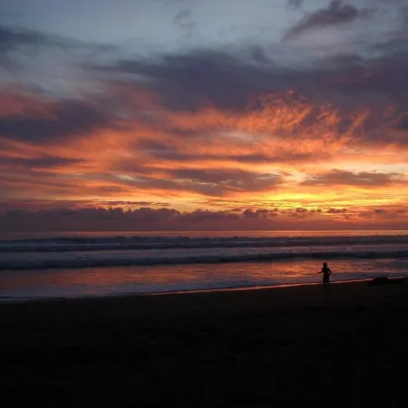 Slice Of Paradise Beach Bungalow, sleeps 2 - 5, full kitchen, 2 baths, AC, &more