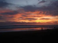 Slice Of Paradise Beach Bungalow, sleeps 2 - 5, full kitchen, 2 baths, AC, &more