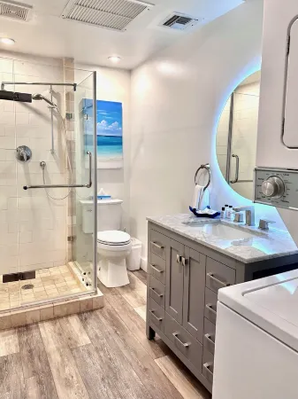 #4104 Stunning Oceanfront Coral Gardens - Grace Bay Beach! Отели в г. The Bight Settlement