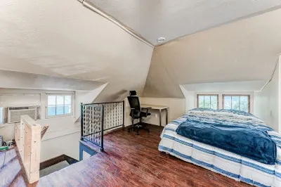 Awesome House, 5 minutes to DT, 2 miles to Stadium and Ruby Memorial! Hotels near Pierpont Centre