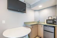 Ocean View Condo - Steps to Beach - Ace Location