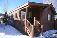 Cozy Chalet-Close to River/Town/Gondola/Indoor Pool/Hot Tubs/Sleeps 2
