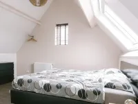 Zeeuws Huisje is centrally located within cycling distance of the beach Hotels in Serooskerke