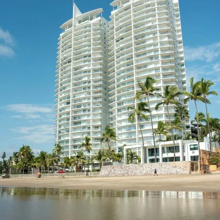 Enjoy Sunsets - 1BR Condo at the Beach at Golden Zone