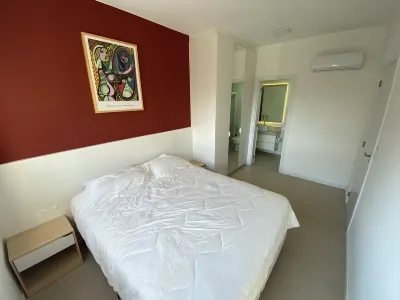Lindo Apto em Condo Clube em Frente ao mar do Campeche Hotel a 