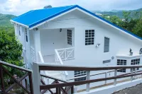 Summer Breeze  -  secluded 4 bed 4 bathroom Villa with Pool and Pool Lounge  호텔