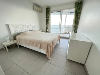 Luxury apartment with sea view Hotels near Plage Case Pilote
