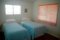 Eleni House at Tikioki Beach - 20metres from the marine sanctuary