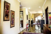 Serene home with enough bedrooms and bathrooms for a family travelling together.