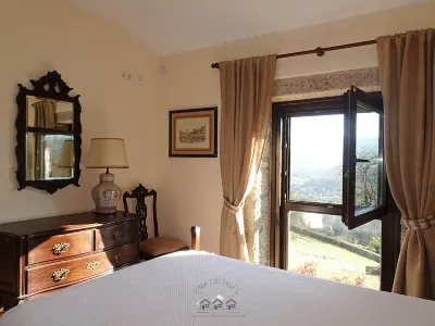 LIMA COTTAGES // CASA DO CERCADO Igreja Matriz附近的飯店