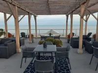 Yes that's the Lake view !  Private beach - Rooftop patio - Large balcony