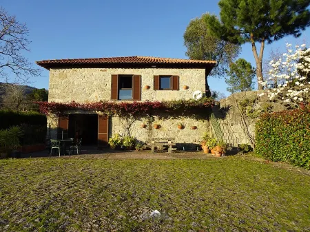 LIMA COTTAGES // CASA DO CERCADO Отели в г. Аркуш-ди-Валдевеш