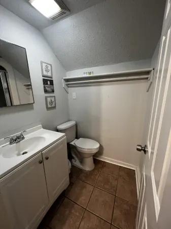 Cozy cottage by the lake! 18c Отели в г. Расселл