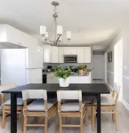 Creekside Getaway - Close to DT & Lake