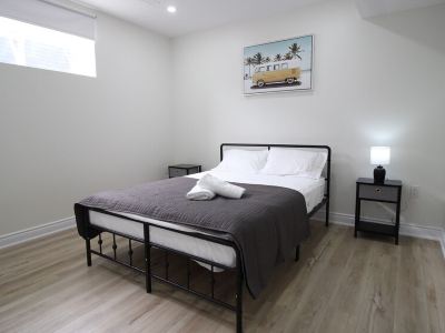 Beautiful Separate Unit near GrandRiver & Kiwanis Park