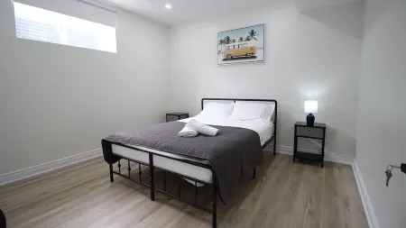 Beautiful Separate Unit near GrandRiver & Kiwanis Park