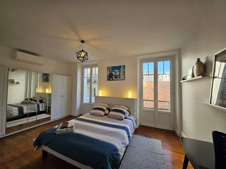 60m2 apartment, 2 nd floor elevator, 2 rooms, ideal for 2 to 4 people Отели в г. Виши