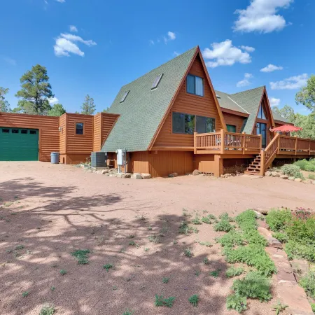 Hot Tub and Mtn View Dog-Friendly Payson Getaway!