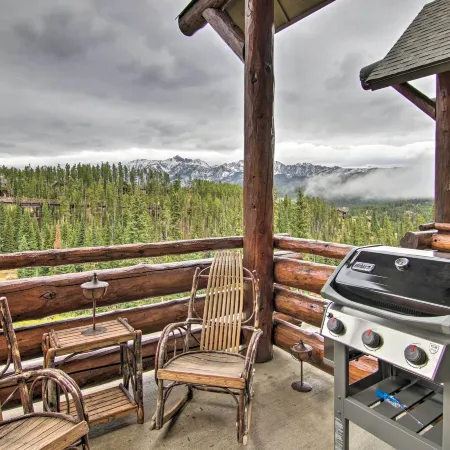 Ski-in/Out Big Sky Townhome w/ Stunning Mtn Views!