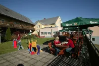 Landhotel Reitingblick Hôtels à : Gemeinde Mautern in der Steiermark