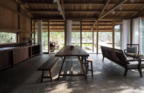 HACHI HOMESTAY & SPA