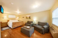 Aurora Park Cottages - balcony