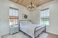 Contrell Cottage on Farm w/ Peaceful Views - Wifi