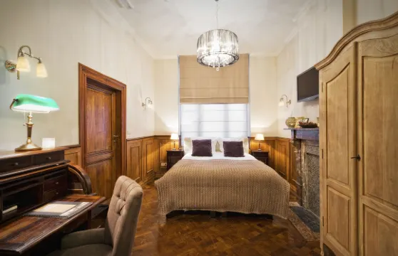 凱艾拉斯七世精品酒店