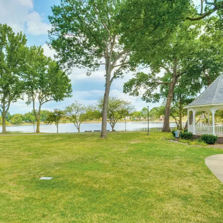 Walkable Barberton Apartment: 9 Mi to Akron!