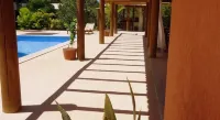 Breeze Apartamentos em Imbassaí Smart TV, Ar Nos 2 Quartos e Wi-Fi - Pools
