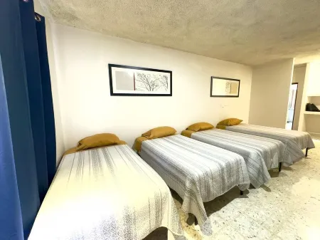 Jesavi Suites Отели рядом с достопримечательностью «San Pedro de Pinta»