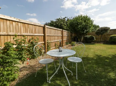 16 Mythern Meadow Отели рядом с достопримечательностью «Tithe Barn»