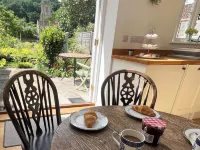 Two Towers Cottage Hotels in Ilchester