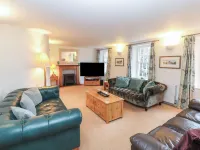 Huntingstile Lodge - balcony