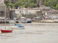 Castle Apartment Hotel a Conwy
