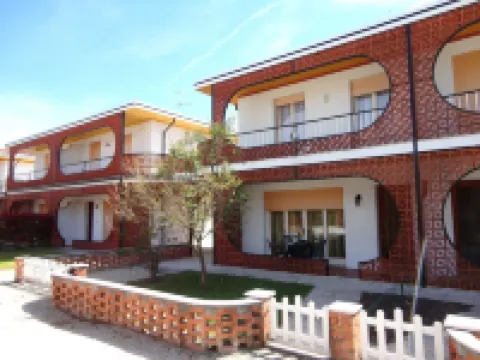Peaceful House with Pool and Terrace