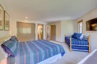 Frostfire E41 2 Bedroom Condo by RedAwning