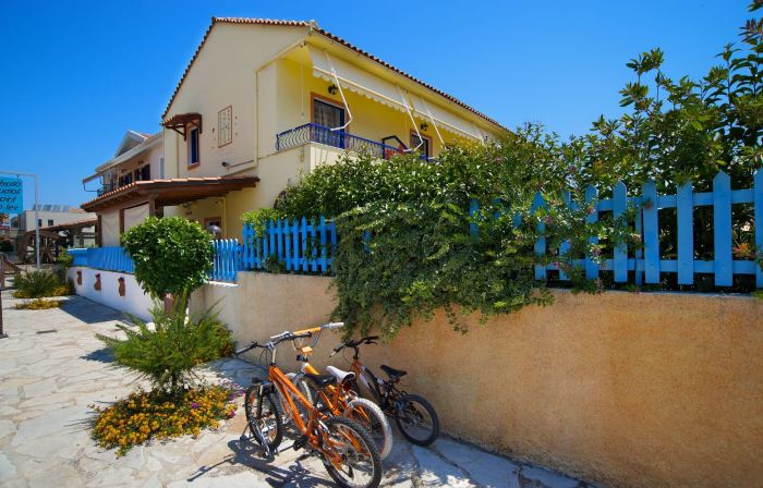 Kalypso Studios & Apartments