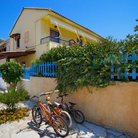 Kalypso Studios & Apartments