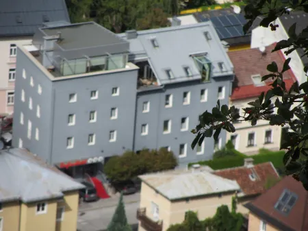 Bergland Hotel - Adults Only Отели рядом с достопримечательностью «Marionette Museum»