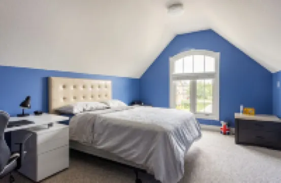 MODERN & QUIET 4-BEDROOM HOME WITH A PATIO/WALKOUT-5min drive to Masonville Mall